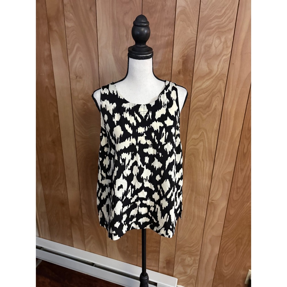 Umgee USA Womens Small Black White Abstract Ikat Sleeveless Blouse K6958
